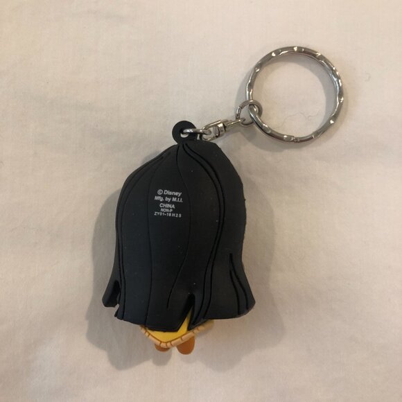 Disney Pocahontas Figurine Keychain - Picture 2 of 2